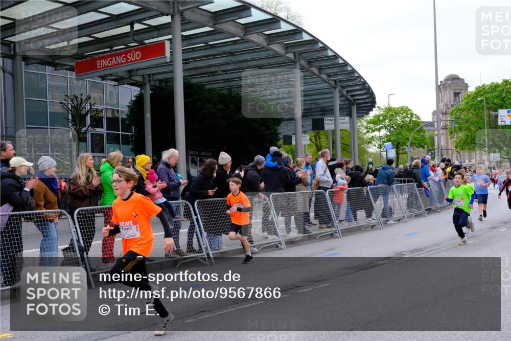 25.04.2026 - Das Zehntel Tim E. http://msf.ph/oto/9567866 25.04.2026 08:51:27 Ziel 1111, 1198, 1224, 1239, 1250, 1509, 1514, 1857, 2044, 2603, 2729, 2892, 2909, 2966, 3040, 3087, 3335, 3336, 3397, 3428, 3585, 3587, 3917, 3932, 3994, 4053 meine-sportfotos.de