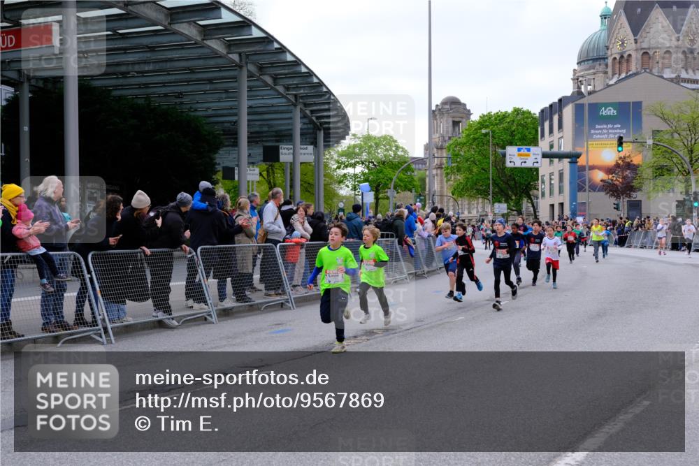 25.04.2026 - Das Zehntel Tim E. http://msf.ph/oto/9567869 25.04.2026 08:51:28 Ziel 1111, 1224, 1239, 1250, 1509, 1514, 1847, 1857, 2044, 2603, 2892, 2909, 3040, 3087, 3336, 3345, 3397, 3428, 3585, 3587, 3917, 3932, 3994, 4053 meine-sportfotos.de