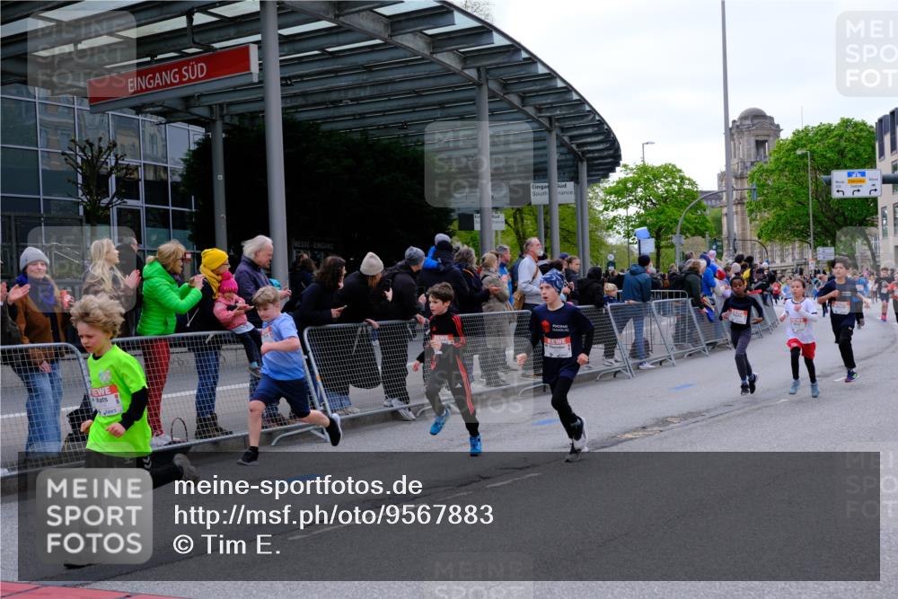 25.04.2026 - Das Zehntel Tim E. http://msf.ph/oto/9567883 25.04.2026 08:51:29 Ziel 1111, 1224, 1239, 1250, 1509, 1514, 1847, 1857, 2044, 2603, 2892, 2909, 3040, 3087, 3336, 3345, 3397, 3585, 3587, 3917, 3932, 3994, 4053 meine-sportfotos.de