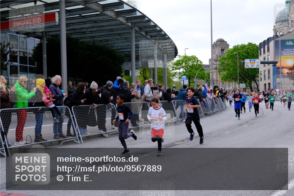 25.04.2026 - Das Zehntel Tim E. http://msf.ph/oto/9567889 25.04.2026 08:51:31 Ziel 1022, 1034, 1140, 1239, 1250, 1509, 1514, 1634, 1847, 1857, 2044, 2599, 2603, 2909, 2925, 3110, 3220, 3251, 3345, 3585, 3587, 3917, 3994 meine-sportfotos.de
