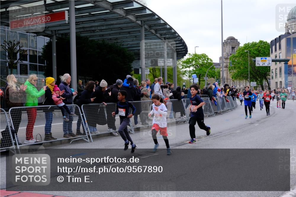 25.04.2026 - Das Zehntel Tim E. http://msf.ph/oto/9567890 25.04.2026 08:51:31 Ziel 1022, 1034, 1140, 1239, 1250, 1509, 1514, 1634, 1847, 1857, 2044, 2599, 2603, 2909, 2925, 3110, 3220, 3251, 3345, 3585, 3587, 3917, 3994 meine-sportfotos.de