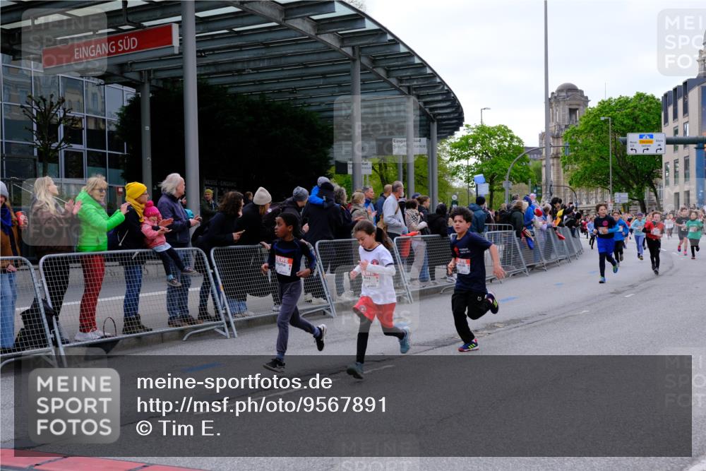 25.04.2026 - Das Zehntel Tim E. http://msf.ph/oto/9567891 25.04.2026 08:51:31 Ziel 1022, 1034, 1140, 1239, 1250, 1509, 1514, 1634, 1847, 1857, 2044, 2599, 2603, 2909, 2925, 3110, 3220, 3251, 3345, 3585, 3587, 3917, 3994 meine-sportfotos.de