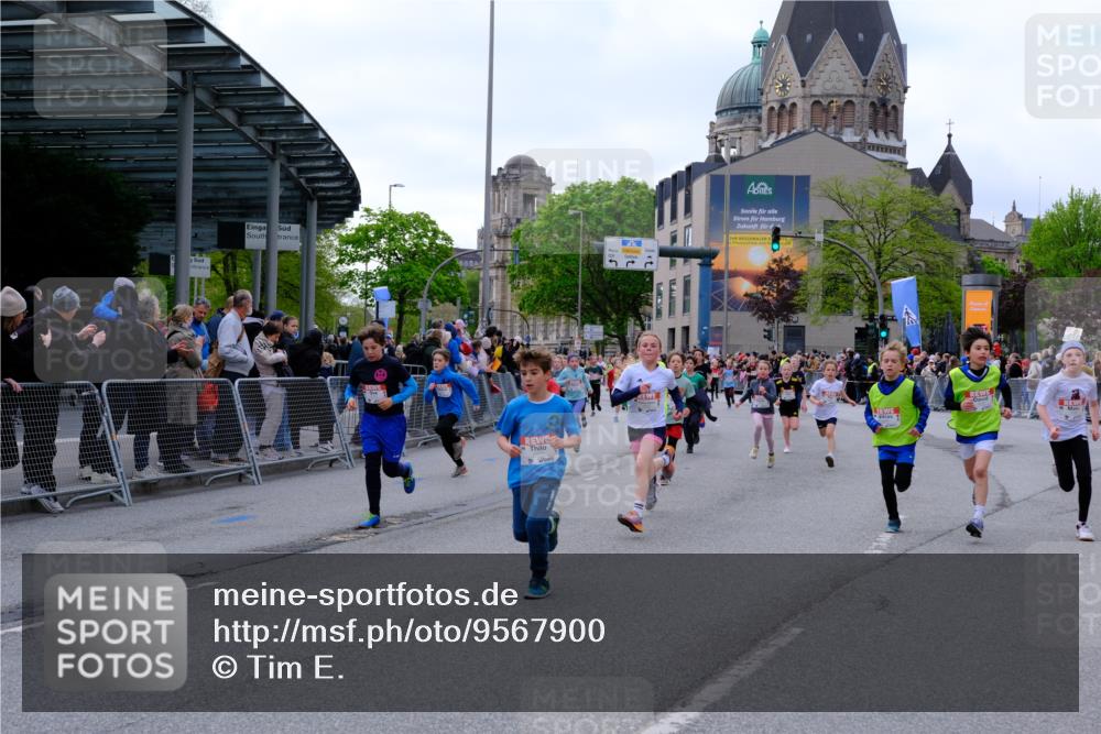 25.04.2026 - Das Zehntel Tim E. http://msf.ph/oto/9567900 25.04.2026 08:51:34 Ziel 1022, 1034, 1140, 1509, 1514, 1634, 1847, 1857, 2044, 2261, 2262, 2299, 2451, 2453, 2599, 2601, 2603, 2909, 2925, 3110, 3220, 3251, 3345, 3585, 3587, 4045 meine-sportfotos.de