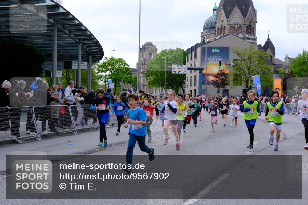 25.04.2026 - Das Zehntel Tim E. http://msf.ph/oto/9567902 25.04.2026 08:51:34 Ziel 1022, 1034, 1140, 1509, 1514, 1634, 1847, 1857, 2044, 2261, 2262, 2299, 2451, 2453, 2599, 2601, 2603, 2909, 2925, 3110, 3220, 3251, 3345, 3585, 3587, 4045 meine-sportfotos.de