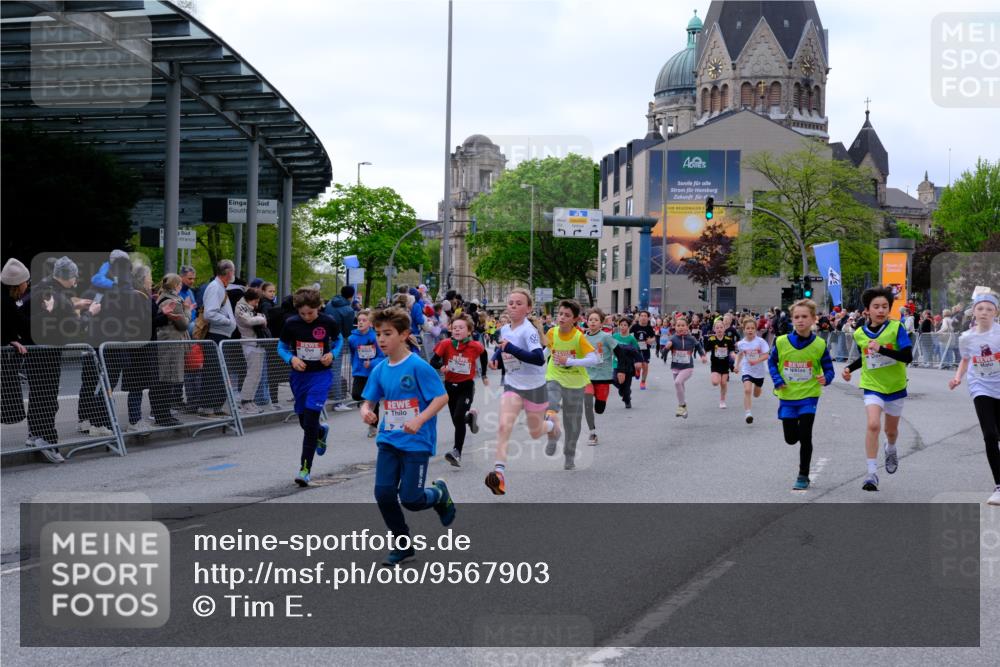 25.04.2026 - Das Zehntel Tim E. http://msf.ph/oto/9567903 25.04.2026 08:51:34 Ziel 1022, 1034, 1140, 1509, 1514, 1634, 1847, 1857, 2044, 2261, 2262, 2299, 2451, 2453, 2599, 2601, 2603, 2909, 2925, 3110, 3220, 3251, 3345, 3585, 3587, 4045 meine-sportfotos.de