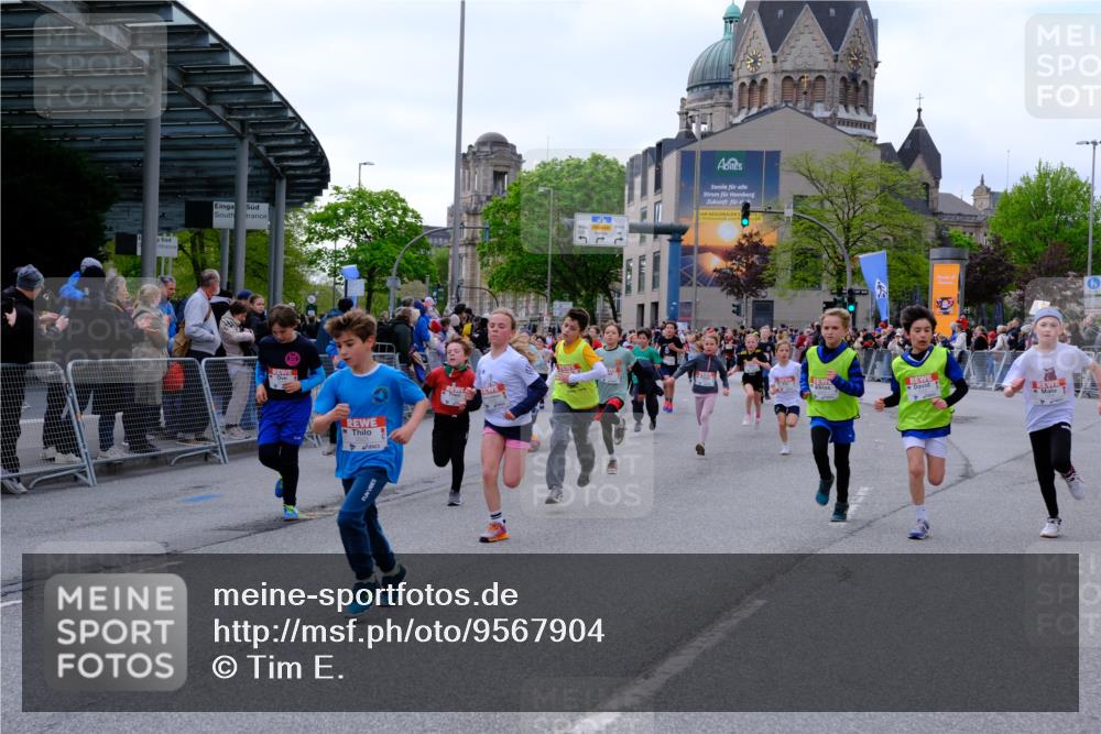 25.04.2026 - Das Zehntel Tim E. http://msf.ph/oto/9567904 25.04.2026 08:51:34 Ziel 1022, 1034, 1140, 1509, 1514, 1634, 1847, 1857, 2044, 2261, 2262, 2299, 2451, 2453, 2599, 2601, 2603, 2909, 2925, 3110, 3220, 3251, 3345, 3585, 3587, 4045 meine-sportfotos.de