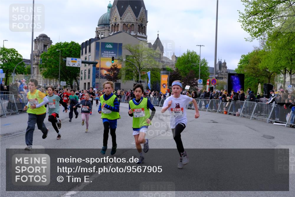 25.04.2026 - Das Zehntel Tim E. http://msf.ph/oto/9567905 25.04.2026 08:51:35 Ziel 1022, 1034, 1140, 1509, 1514, 1634, 1847, 1857, 2044, 2261, 2262, 2299, 2451, 2453, 2599, 2601, 2603, 2909, 2925, 3110, 3220, 3251, 3345, 3585, 4045 meine-sportfotos.de