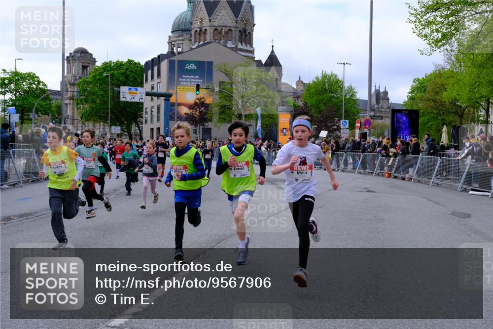 25.04.2026 - Das Zehntel Tim E. http://msf.ph/oto/9567906 25.04.2026 08:51:35 Ziel 1022, 1034, 1140, 1509, 1514, 1634, 1847, 1857, 2044, 2261, 2262, 2299, 2451, 2453, 2599, 2601, 2603, 2909, 2925, 3110, 3220, 3251, 3345, 3585, 4045 meine-sportfotos.de