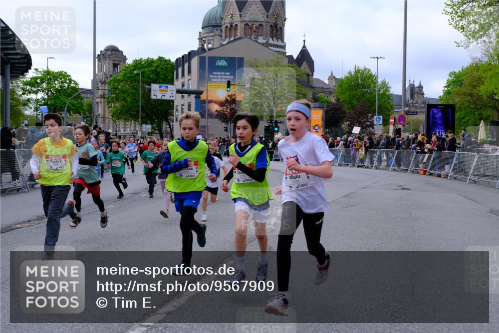 25.04.2026 - Das Zehntel Tim E. http://msf.ph/oto/9567909 25.04.2026 08:51:35 Ziel 1022, 1034, 1140, 1509, 1514, 1634, 1847, 1857, 2044, 2261, 2262, 2299, 2451, 2453, 2599, 2601, 2603, 2909, 2925, 3110, 3220, 3251, 3345, 3585, 4045 meine-sportfotos.de