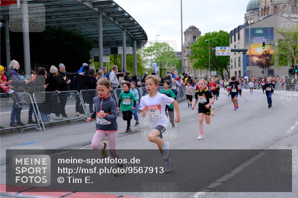 25.04.2026 - Das Zehntel Tim E. http://msf.ph/oto/9567913 25.04.2026 08:51:37 Ziel 1022, 1034, 1140, 1149, 1222, 1308, 1514, 1634, 1847, 1857, 2044, 2261, 2262, 2299, 2451, 2453, 2599, 2601, 2603, 2623, 2643, 2648, 2684, 2909, 2925, 3110, 3220, 3251, 3345, 4045 meine-sportfotos.de