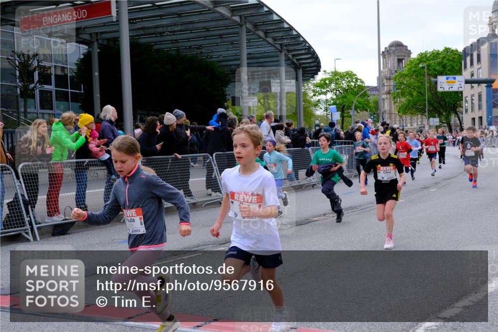 25.04.2026 - Das Zehntel Tim E. http://msf.ph/oto/9567916 25.04.2026 08:51:37 Ziel 1022, 1034, 1140, 1149, 1222, 1308, 1514, 1634, 1847, 1857, 2044, 2261, 2262, 2299, 2451, 2453, 2599, 2601, 2603, 2623, 2643, 2648, 2684, 2909, 2925, 3110, 3220, 3251, 3345, 4045 meine-sportfotos.de