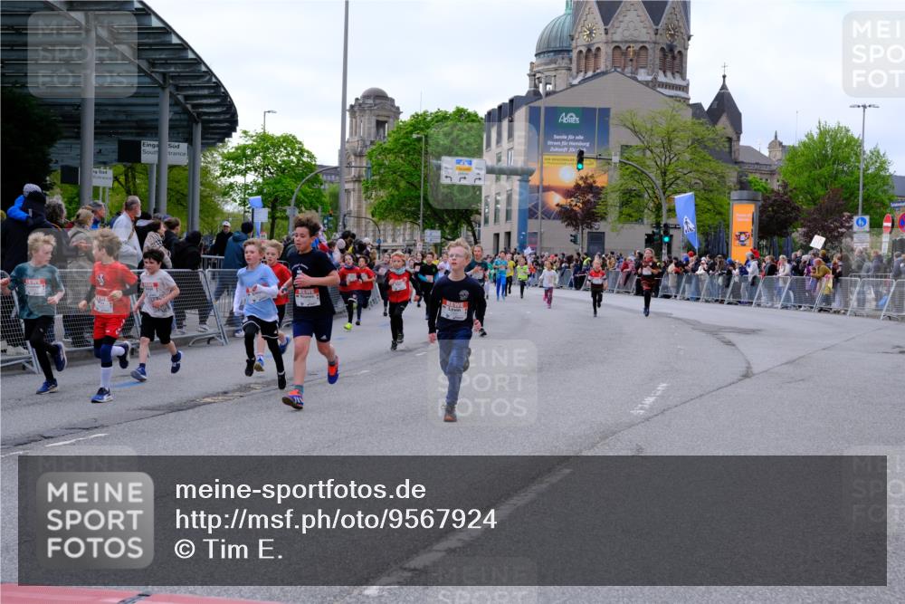 25.04.2026 - Das Zehntel Tim E. http://msf.ph/oto/9567924 25.04.2026 08:51:39 Ziel 1022, 1034, 1140, 1149, 1222, 1308, 1634, 1847, 2021, 2036, 2261, 2262, 2299, 2451, 2453, 2599, 2601, 2605, 2618, 2623, 2643, 2648, 2684, 2909, 2925, 3110, 3220, 3251, 3345, 4045 meine-sportfotos.de