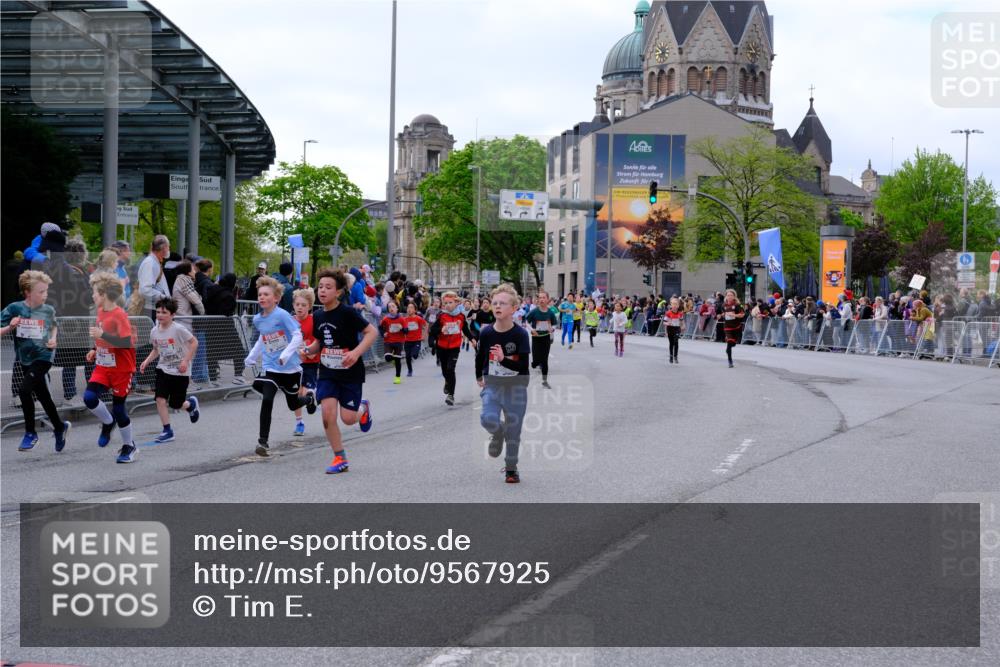 25.04.2026 - Das Zehntel Tim E. http://msf.ph/oto/9567925 25.04.2026 08:51:39 Ziel 1022, 1034, 1140, 1149, 1222, 1308, 1634, 1847, 2021, 2036, 2261, 2262, 2299, 2451, 2453, 2599, 2601, 2605, 2618, 2623, 2643, 2648, 2684, 2909, 2925, 3110, 3220, 3251, 3345, 4045 meine-sportfotos.de