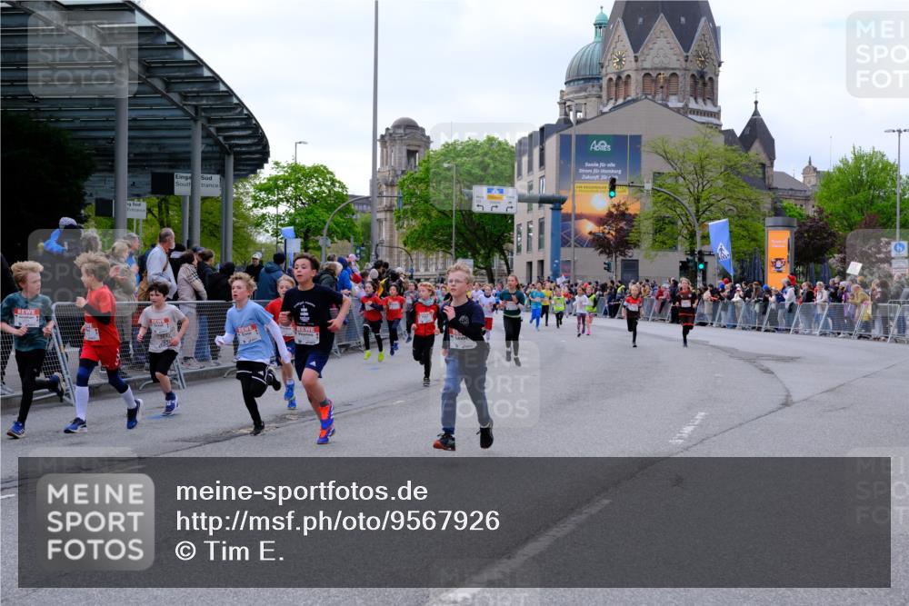 25.04.2026 - Das Zehntel Tim E. http://msf.ph/oto/9567926 25.04.2026 08:51:40 Ziel 1022, 1034, 1140, 1149, 1222, 1308, 1634, 1847, 2021, 2036, 2241, 2261, 2262, 2299, 2451, 2453, 2599, 2601, 2605, 2618, 2623, 2643, 2648, 2684, 2925, 3110, 3220, 3251, 3345, 4045 meine-sportfotos.de