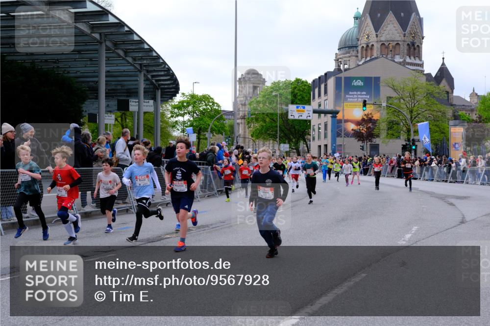25.04.2026 - Das Zehntel Tim E. http://msf.ph/oto/9567928 25.04.2026 08:51:40 Ziel 1022, 1034, 1140, 1149, 1222, 1308, 1634, 1847, 2021, 2036, 2241, 2261, 2262, 2299, 2451, 2453, 2599, 2601, 2605, 2618, 2623, 2643, 2648, 2684, 2925, 3110, 3220, 3251, 3345, 4045 meine-sportfotos.de