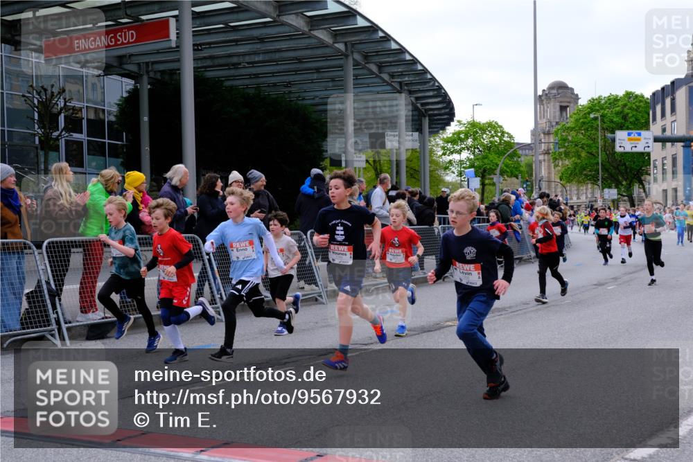 25.04.2026 - Das Zehntel Tim E. http://msf.ph/oto/9567932 25.04.2026 08:51:40 Ziel 1022, 1034, 1140, 1149, 1222, 1308, 1634, 1847, 2021, 2036, 2241, 2261, 2262, 2299, 2451, 2453, 2599, 2601, 2605, 2618, 2623, 2643, 2648, 2684, 2925, 3110, 3220, 3251, 3345, 4045 meine-sportfotos.de