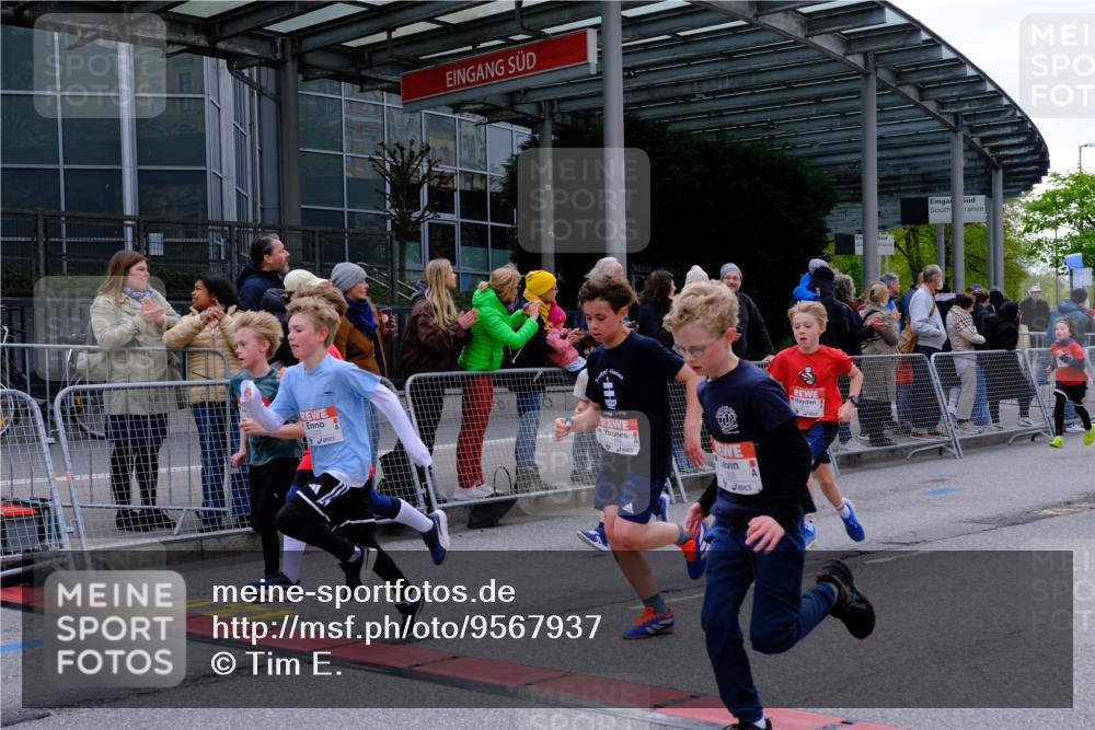 25.04.2026 - Das Zehntel Tim E. http://msf.ph/oto/9567937 25.04.2026 08:51:41 Ziel 1022, 1030, 1034, 1140, 1149, 1222, 1308, 1628, 1633, 1634, 2021, 2036, 2241, 2261, 2262, 2299, 2451, 2453, 2599, 2601, 2605, 2618, 2623, 2643, 2648, 2684, 2890, 2925, 3110, 3220, 3251, 4045 meine-sportfotos.de