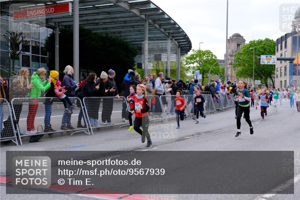 25.04.2026 - Das Zehntel Tim E. http://msf.ph/oto/9567939 25.04.2026 08:51:42 Ziel 1022, 1030, 1034, 1140, 1149, 1222, 1308, 1628, 1633, 1634, 1710, 2021, 2036, 2241, 2261, 2262, 2299, 2451, 2453, 2599, 2601, 2605, 2618, 2623, 2643, 2648, 2684, 2890, 2925, 3110, 3220, 3251, 4045 meine-sportfotos.de
