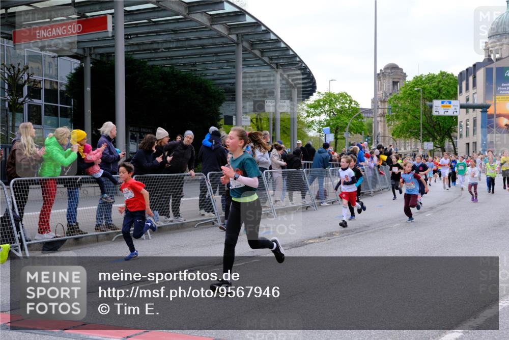 25.04.2026 - Das Zehntel Tim E. http://msf.ph/oto/9567946 25.04.2026 08:51:43 Ziel 1030, 1034, 1140, 1149, 1222, 1308, 1628, 1633, 1634, 1710, 2021, 2036, 2241, 2261, 2262, 2299, 2451, 2453, 2599, 2601, 2605, 2618, 2623, 2643, 2648, 2684, 2890, 3078, 3110, 3134, 3220, 3251, 4045 meine-sportfotos.de