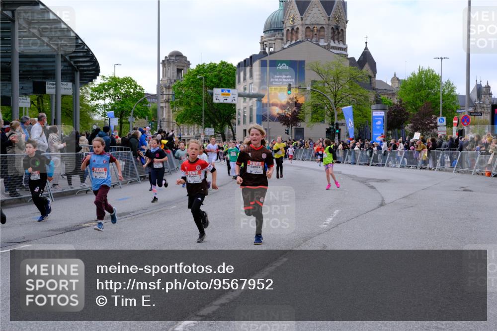 25.04.2026 - Das Zehntel Tim E. http://msf.ph/oto/9567952 25.04.2026 08:51:45 Ziel 1030, 1149, 1222, 1308, 1326, 1628, 1631, 1633, 1710, 2021, 2036, 2241, 2261, 2451, 2453, 2601, 2605, 2618, 2623, 2643, 2648, 2684, 2746, 2890, 3078, 3134, 3249, 3830, 4048 meine-sportfotos.de
