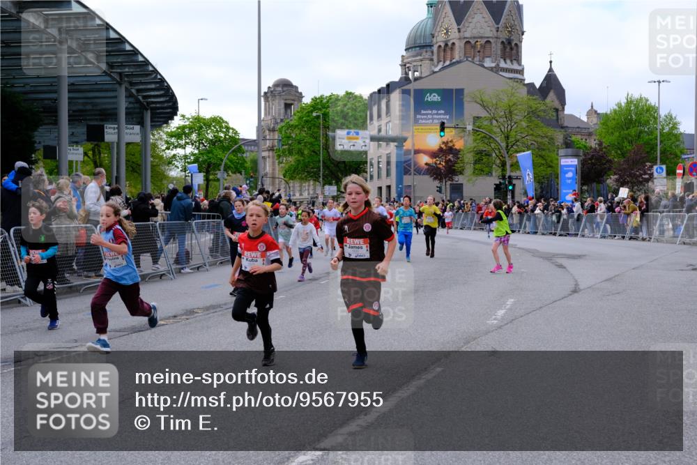 25.04.2026 - Das Zehntel Tim E. http://msf.ph/oto/9567955 25.04.2026 08:51:45 Ziel 1030, 1149, 1222, 1308, 1326, 1628, 1631, 1633, 1710, 2021, 2036, 2241, 2261, 2451, 2453, 2601, 2605, 2618, 2623, 2643, 2648, 2684, 2746, 2890, 3078, 3134, 3249, 3830, 4048 meine-sportfotos.de