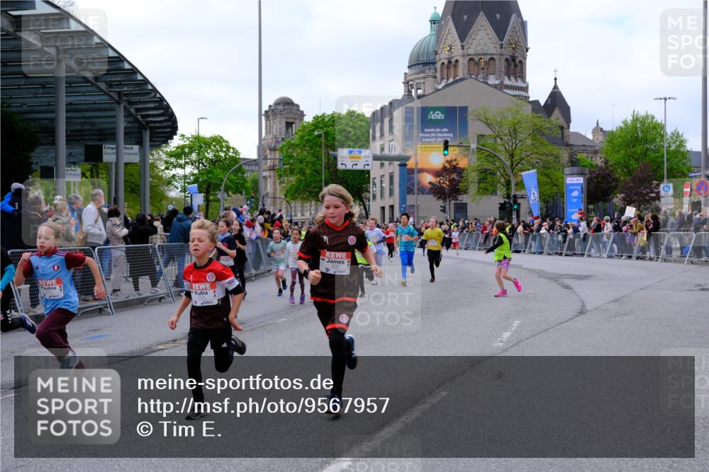25.04.2026 - Das Zehntel Tim E. http://msf.ph/oto/9567957 25.04.2026 08:51:45 Ziel 1030, 1149, 1222, 1308, 1326, 1628, 1631, 1633, 1710, 2021, 2036, 2241, 2261, 2451, 2453, 2601, 2605, 2618, 2623, 2643, 2648, 2684, 2746, 2890, 3078, 3134, 3249, 3830, 4048 meine-sportfotos.de