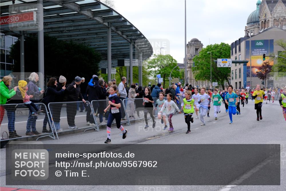 25.04.2026 - Das Zehntel Tim E. http://msf.ph/oto/9567962 25.04.2026 08:51:47 Ziel 1030, 1149, 1222, 1225, 1308, 1326, 1628, 1631, 1633, 1710, 2021, 2036, 2241, 2495, 2605, 2618, 2623, 2643, 2648, 2684, 2746, 2890, 3078, 3134, 3249, 3423, 3613, 3830, 3969, 4048 meine-sportfotos.de