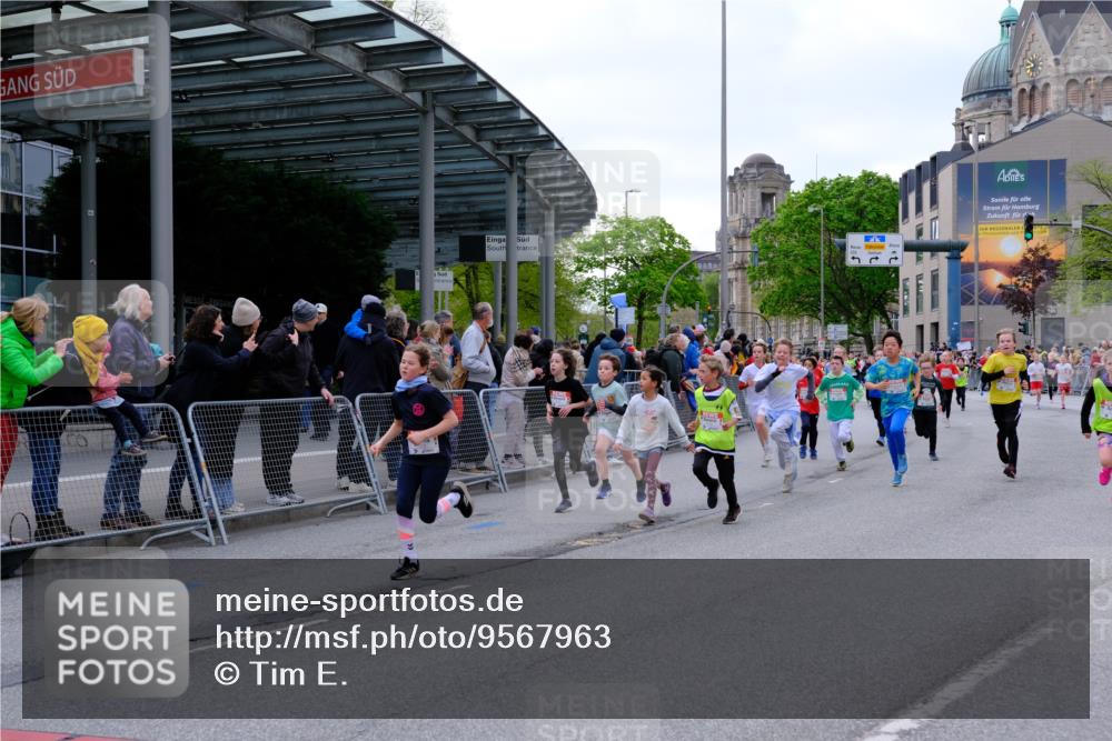 25.04.2026 - Das Zehntel Tim E. http://msf.ph/oto/9567963 25.04.2026 08:51:47 Ziel 1030, 1149, 1222, 1225, 1308, 1326, 1628, 1631, 1633, 1710, 2021, 2036, 2241, 2495, 2605, 2618, 2623, 2643, 2648, 2684, 2746, 2890, 3078, 3134, 3249, 3423, 3613, 3830, 3969, 4048 meine-sportfotos.de