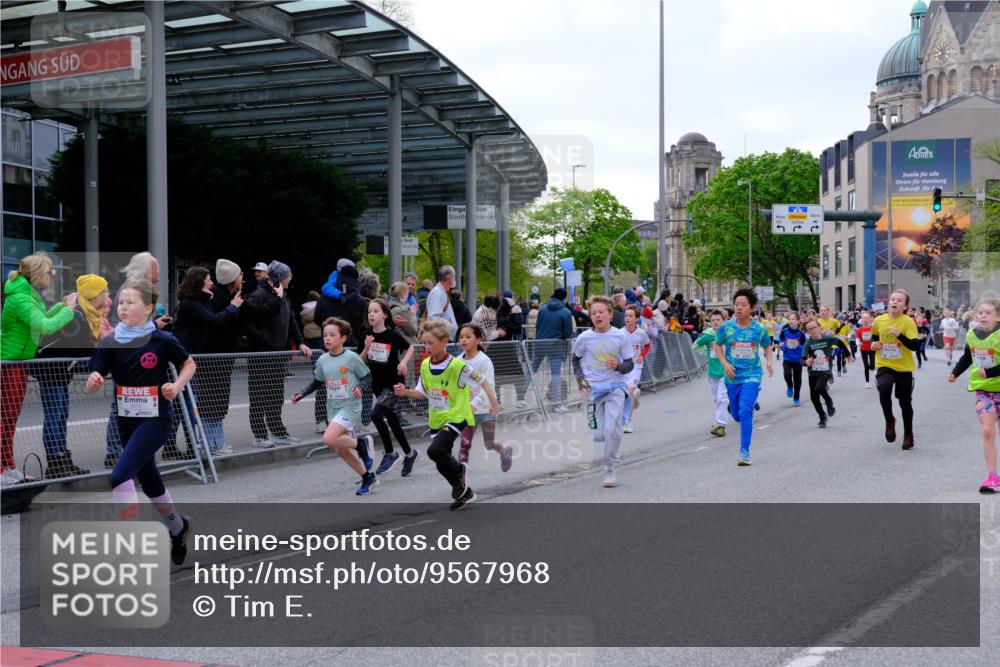 25.04.2026 - Das Zehntel Tim E. http://msf.ph/oto/9567968 25.04.2026 08:51:48 Ziel 1030, 1149, 1222, 1225, 1308, 1326, 1628, 1631, 1633, 1710, 2021, 2036, 2241, 2495, 2605, 2618, 2623, 2643, 2648, 2673, 2680, 2684, 2746, 2890, 3078, 3134, 3249, 3423, 3613, 3830, 3969, 4048 meine-sportfotos.de