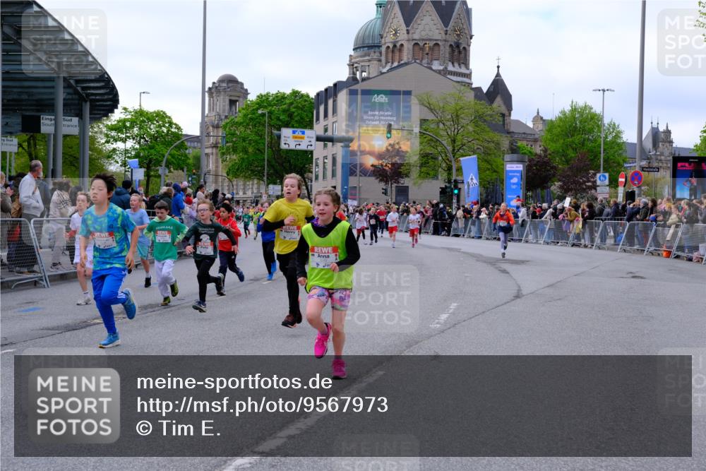 25.04.2026 - Das Zehntel Tim E. http://msf.ph/oto/9567973 25.04.2026 08:51:49 Ziel 1030, 1225, 1273, 1326, 1628, 1631, 1633, 1710, 2021, 2036, 2241, 2495, 2605, 2618, 2623, 2648, 2673, 2680, 2746, 2797, 2886, 2890, 3078, 3134, 3249, 3423, 3613, 3654, 3830, 3969, 4047, 4048 meine-sportfotos.de
