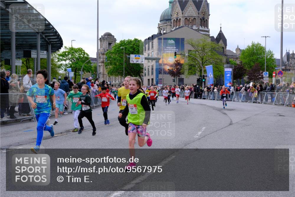 25.04.2026 - Das Zehntel Tim E. http://msf.ph/oto/9567975 25.04.2026 08:51:49 Ziel 1030, 1225, 1273, 1326, 1628, 1631, 1633, 1710, 2021, 2036, 2241, 2495, 2605, 2618, 2623, 2648, 2673, 2680, 2746, 2797, 2886, 2890, 3078, 3134, 3249, 3423, 3613, 3654, 3830, 3969, 4047, 4048 meine-sportfotos.de