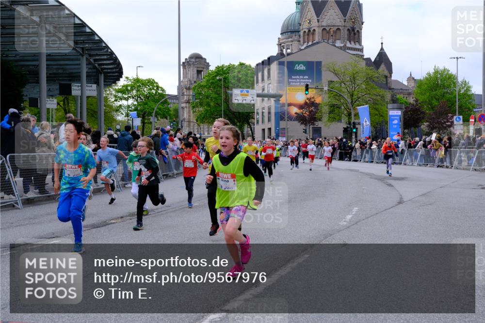 25.04.2026 - Das Zehntel Tim E. http://msf.ph/oto/9567976 25.04.2026 08:51:49 Ziel 1030, 1225, 1273, 1326, 1628, 1631, 1633, 1710, 2021, 2036, 2241, 2495, 2605, 2618, 2623, 2648, 2673, 2680, 2746, 2797, 2886, 2890, 3078, 3134, 3249, 3423, 3613, 3654, 3830, 3969, 4047, 4048 meine-sportfotos.de