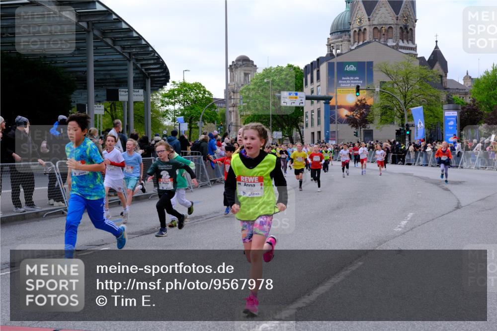 25.04.2026 - Das Zehntel Tim E. http://msf.ph/oto/9567978 25.04.2026 08:51:49 Ziel 1030, 1225, 1273, 1326, 1628, 1631, 1633, 1710, 2021, 2036, 2241, 2495, 2605, 2618, 2623, 2648, 2673, 2680, 2746, 2797, 2886, 2890, 3078, 3134, 3249, 3423, 3613, 3654, 3830, 3969, 4047, 4048 meine-sportfotos.de