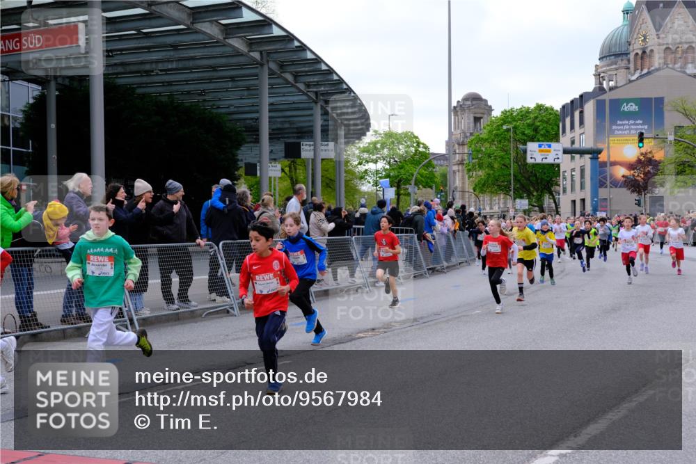 25.04.2026 - Das Zehntel Tim E. http://msf.ph/oto/9567984 25.04.2026 08:51:51 Ziel 1030, 1225, 1273, 1326, 1628, 1631, 1633, 1710, 1730, 2036, 2241, 2300, 2495, 2605, 2618, 2673, 2680, 2746, 2797, 2870, 2873, 2877, 2886, 2890, 3078, 3134, 3167, 3249, 3423, 3613, 3654, 3830, 3969, 4047, 4048 meine-sportfotos.de