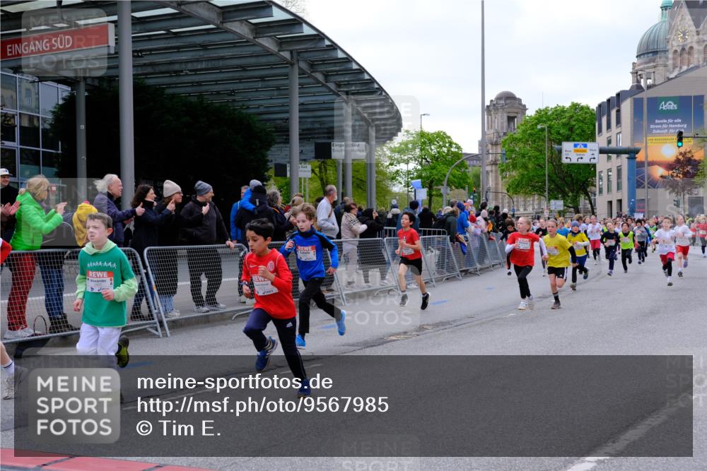 25.04.2026 - Das Zehntel Tim E. http://msf.ph/oto/9567985 25.04.2026 08:51:51 Ziel 1030, 1225, 1273, 1326, 1628, 1631, 1633, 1710, 1730, 2036, 2241, 2300, 2495, 2605, 2618, 2673, 2680, 2746, 2797, 2870, 2873, 2877, 2886, 2890, 3078, 3134, 3167, 3249, 3423, 3613, 3654, 3830, 3969, 4047, 4048 meine-sportfotos.de