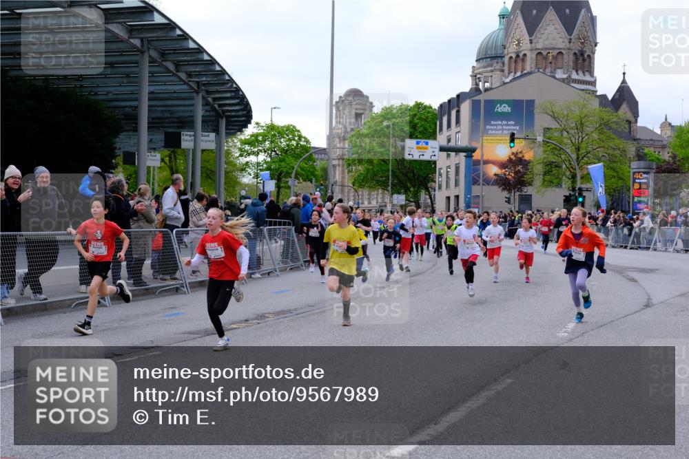 25.04.2026 - Das Zehntel Tim E. http://msf.ph/oto/9567989 25.04.2026 08:51:52 Ziel 1030, 1225, 1273, 1326, 1628, 1631, 1633, 1710, 1730, 2241, 2300, 2495, 2673, 2680, 2746, 2797, 2870, 2873, 2877, 2886, 2890, 3078, 3134, 3167, 3175, 3249, 3423, 3613, 3654, 3830, 3969, 4047, 4048 meine-sportfotos.de