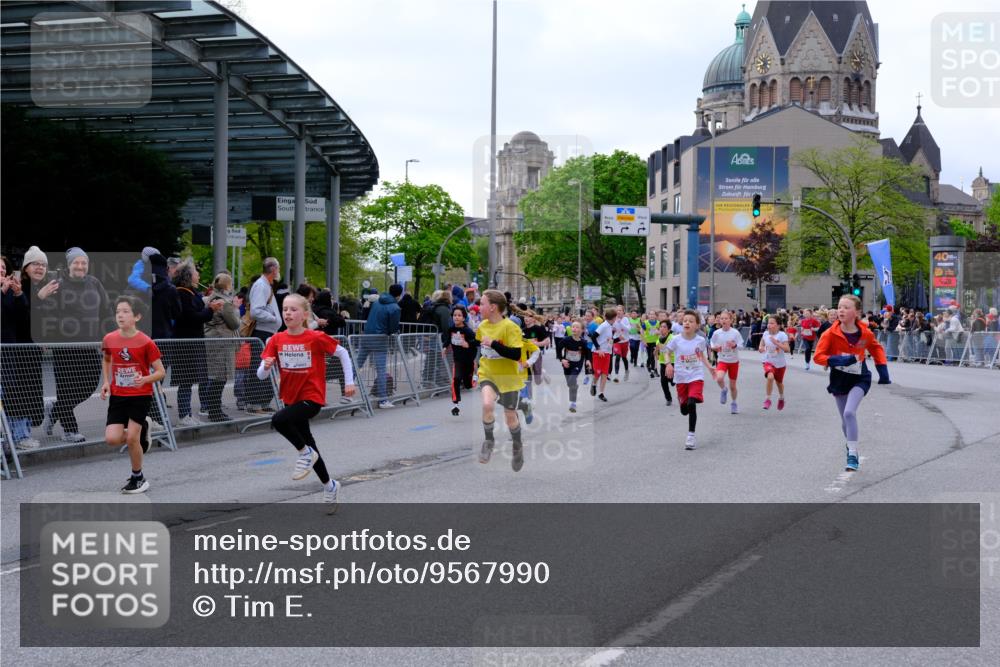 25.04.2026 - Das Zehntel Tim E. http://msf.ph/oto/9567990 25.04.2026 08:51:52 Ziel 1030, 1225, 1273, 1326, 1628, 1631, 1633, 1710, 1730, 2241, 2300, 2495, 2673, 2680, 2746, 2797, 2870, 2873, 2877, 2886, 2890, 3078, 3134, 3167, 3175, 3249, 3423, 3613, 3654, 3830, 3969, 4047, 4048 meine-sportfotos.de