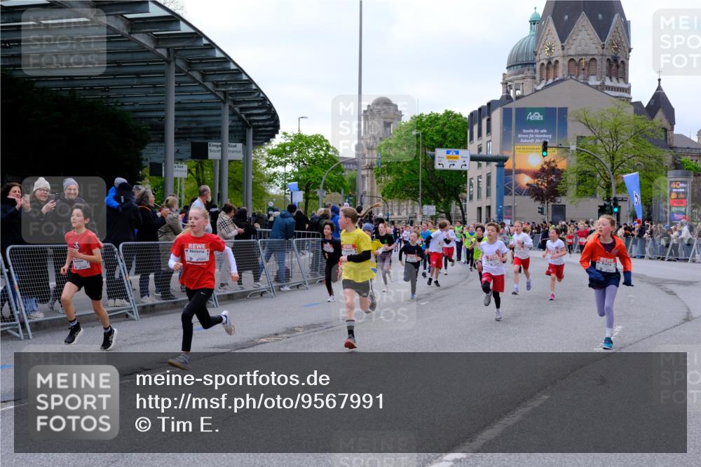 25.04.2026 - Das Zehntel Tim E. http://msf.ph/oto/9567991 25.04.2026 08:51:52 Ziel 1030, 1225, 1273, 1326, 1628, 1631, 1633, 1710, 1730, 2241, 2300, 2495, 2673, 2680, 2746, 2797, 2870, 2873, 2877, 2886, 2890, 3078, 3134, 3167, 3175, 3249, 3423, 3613, 3654, 3830, 3969, 4047, 4048 meine-sportfotos.de