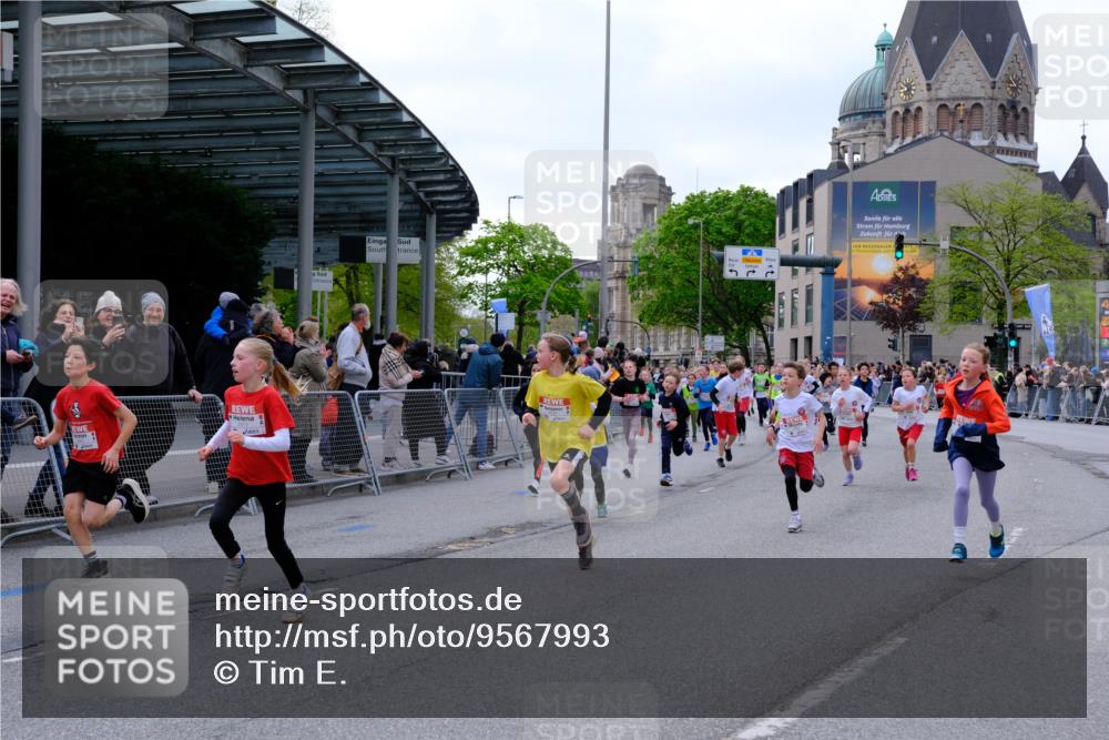 25.04.2026 - Das Zehntel Tim E. http://msf.ph/oto/9567993 25.04.2026 08:51:52 Ziel 1030, 1225, 1273, 1326, 1628, 1631, 1633, 1710, 1730, 2241, 2300, 2495, 2673, 2680, 2746, 2797, 2870, 2873, 2877, 2886, 2890, 3078, 3134, 3167, 3175, 3249, 3423, 3613, 3654, 3830, 3969, 4047, 4048 meine-sportfotos.de