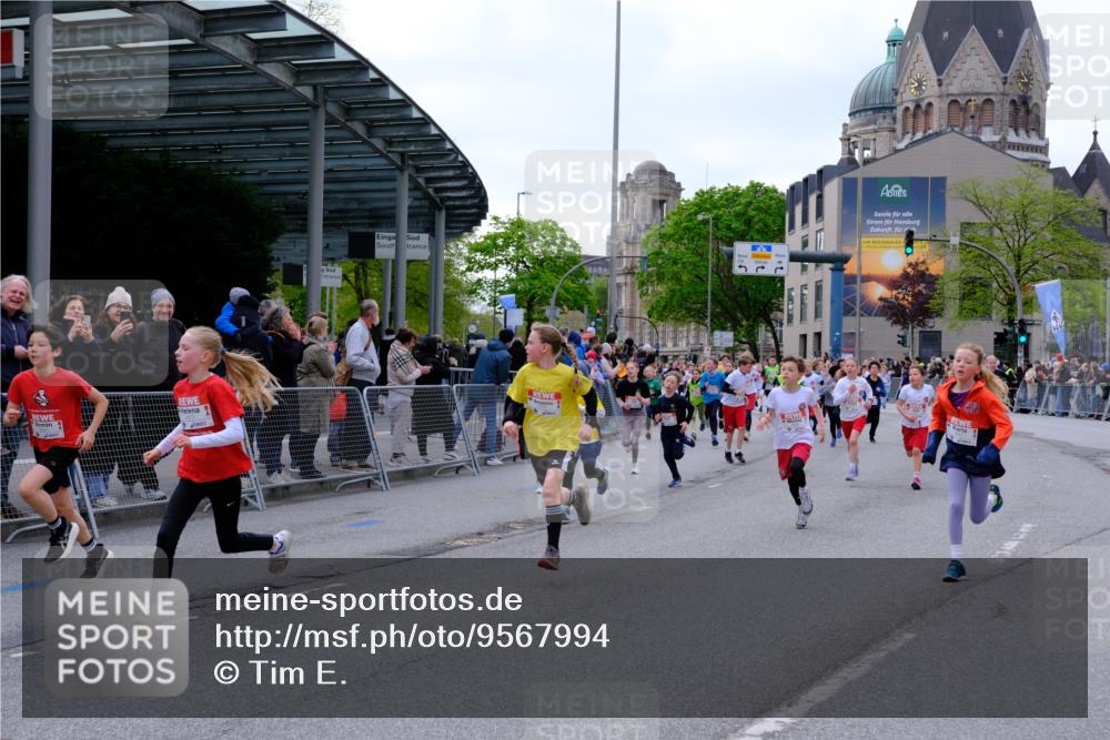 25.04.2026 - Das Zehntel Tim E. http://msf.ph/oto/9567994 25.04.2026 08:51:52 Ziel 1030, 1225, 1273, 1326, 1628, 1631, 1633, 1710, 1730, 2241, 2300, 2495, 2673, 2680, 2746, 2797, 2870, 2873, 2877, 2886, 2890, 3078, 3134, 3167, 3175, 3249, 3423, 3613, 3654, 3830, 3969, 4047, 4048 meine-sportfotos.de
