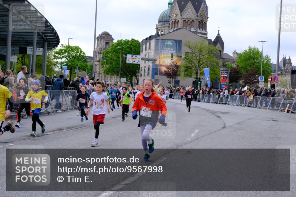 25.04.2026 - Das Zehntel Tim E. http://msf.ph/oto/9567998 25.04.2026 08:51:53 Ziel 1030, 1225, 1273, 1326, 1628, 1631, 1633, 1710, 1730, 1769, 2300, 2495, 2673, 2680, 2746, 2797, 2870, 2873, 2877, 2884, 2886, 2890, 3078, 3112, 3134, 3167, 3175, 3249, 3423, 3613, 3654, 3691, 3695, 3830, 3969, 4047, 4048 meine-sportfotos.de