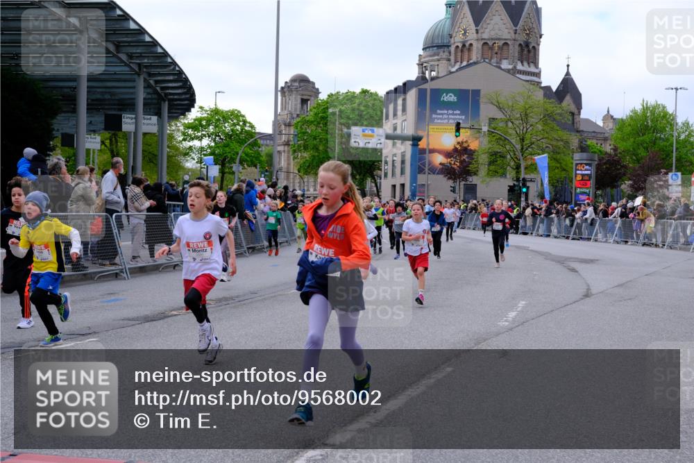 25.04.2026 - Das Zehntel Tim E. http://msf.ph/oto/9568002 25.04.2026 08:51:53 Ziel 1030, 1225, 1273, 1326, 1628, 1631, 1633, 1710, 1730, 1769, 2300, 2495, 2673, 2680, 2746, 2797, 2870, 2873, 2877, 2884, 2886, 2890, 3078, 3112, 3134, 3167, 3175, 3249, 3423, 3613, 3654, 3691, 3695, 3830, 3969, 4047, 4048 meine-sportfotos.de