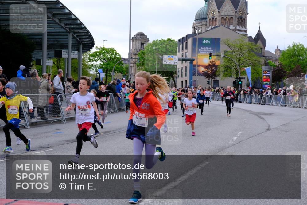 25.04.2026 - Das Zehntel Tim E. http://msf.ph/oto/9568003 25.04.2026 08:51:54 Ziel 1225, 1273, 1326, 1631, 1710, 1730, 1769, 1943, 2300, 2495, 2673, 2680, 2746, 2797, 2870, 2873, 2877, 2884, 2886, 3078, 3112, 3134, 3167, 3175, 3249, 3423, 3613, 3654, 3691, 3695, 3811, 3830, 3969, 4047, 4048 meine-sportfotos.de