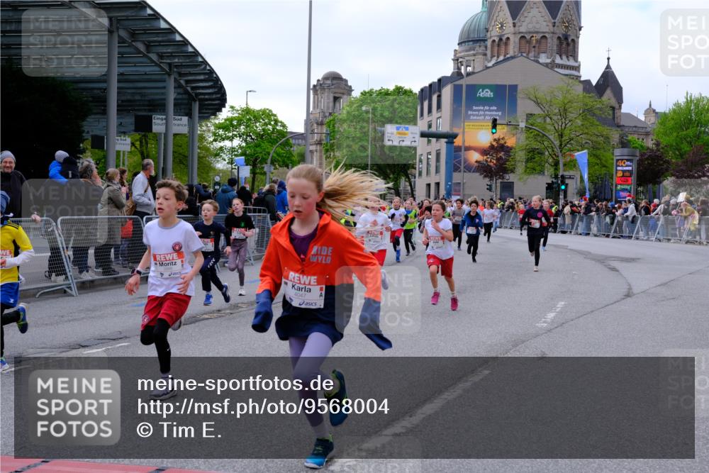 25.04.2026 - Das Zehntel Tim E. http://msf.ph/oto/9568004 25.04.2026 08:51:54 Ziel 1225, 1273, 1326, 1631, 1710, 1730, 1769, 1943, 2300, 2495, 2673, 2680, 2746, 2797, 2870, 2873, 2877, 2884, 2886, 3078, 3112, 3134, 3167, 3175, 3249, 3423, 3613, 3654, 3691, 3695, 3811, 3830, 3969, 4047, 4048 meine-sportfotos.de
