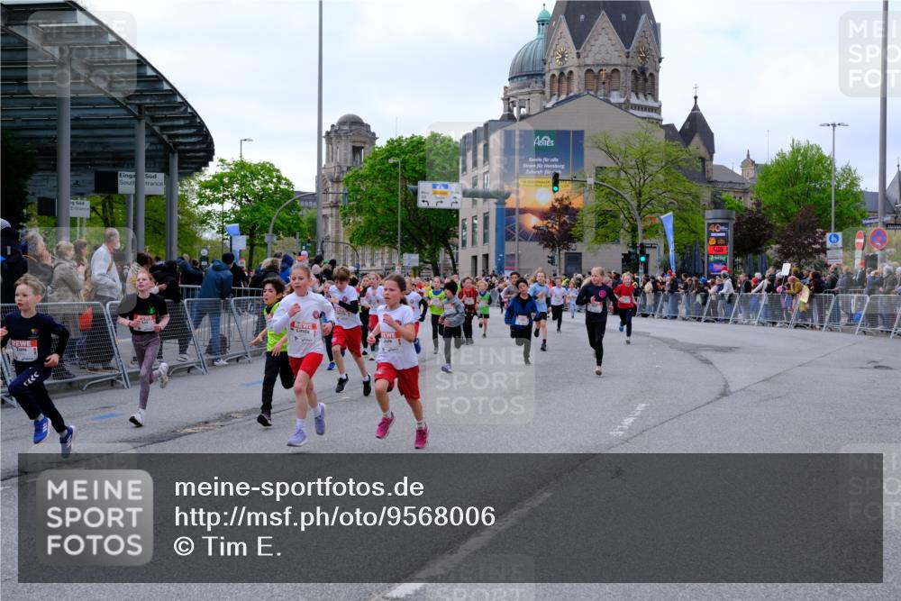 25.04.2026 - Das Zehntel Tim E. http://msf.ph/oto/9568006 25.04.2026 08:51:54 Ziel 1225, 1273, 1326, 1631, 1710, 1730, 1769, 1943, 2300, 2495, 2673, 2680, 2746, 2797, 2870, 2873, 2877, 2884, 2886, 3078, 3112, 3134, 3167, 3175, 3249, 3423, 3613, 3654, 3691, 3695, 3811, 3830, 3969, 4047, 4048 meine-sportfotos.de