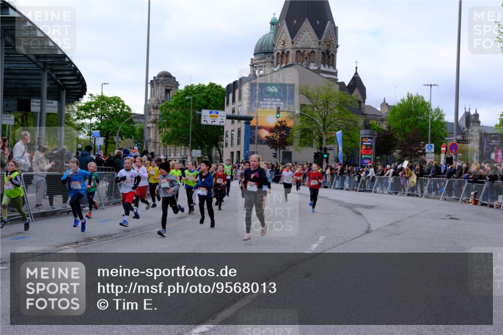 25.04.2026 - Das Zehntel Tim E. http://msf.ph/oto/9568013 25.04.2026 08:51:56 Ziel 1139, 1225, 1273, 1326, 1367, 1589, 1631, 1730, 1769, 1789, 1798, 1943, 2300, 2495, 2673, 2680, 2746, 2797, 2870, 2873, 2877, 2884, 2886, 2901, 2990, 3112, 3164, 3167, 3175, 3214, 3249, 3423, 3512, 3533, 3613, 3654, 3691, 3695, 3811, 3830, 3969, 4037, 4047, 4048 meine-sportfotos.de
