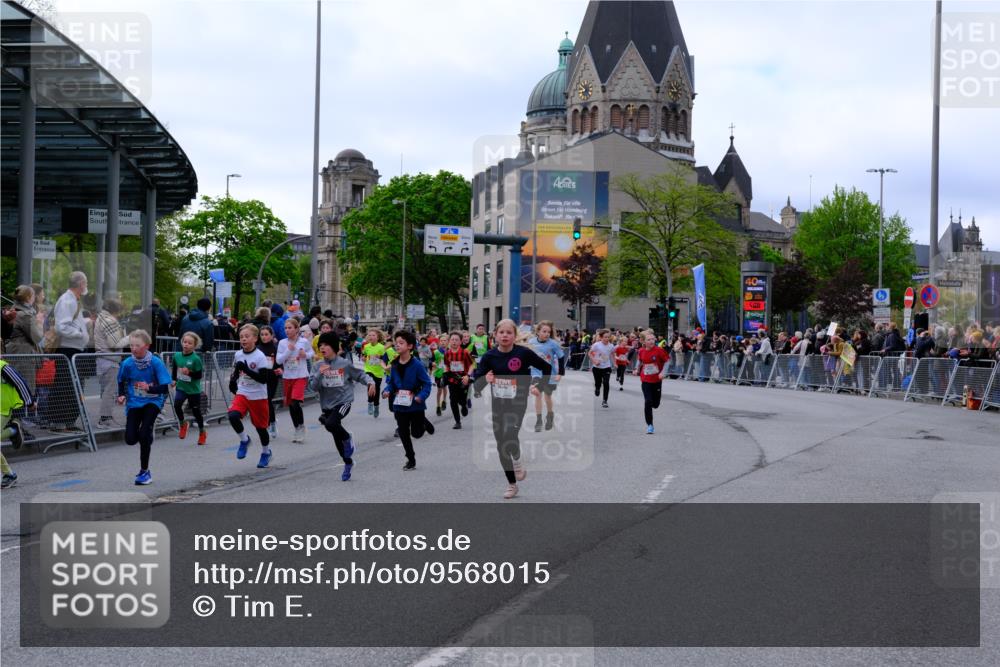 25.04.2026 - Das Zehntel Tim E. http://msf.ph/oto/9568015 25.04.2026 08:51:56 Ziel 1139, 1225, 1273, 1326, 1367, 1589, 1631, 1730, 1769, 1789, 1798, 1943, 2300, 2495, 2673, 2680, 2746, 2797, 2870, 2873, 2877, 2884, 2886, 2901, 2990, 3112, 3164, 3167, 3175, 3214, 3249, 3423, 3512, 3533, 3613, 3654, 3691, 3695, 3811, 3830, 3969, 4037, 4047, 4048 meine-sportfotos.de