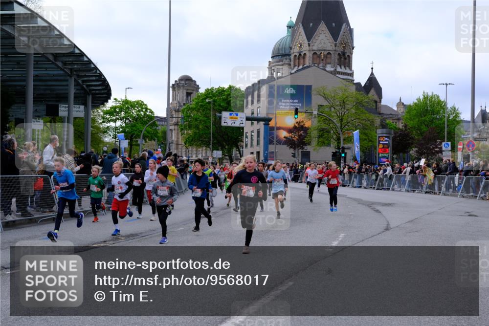25.04.2026 - Das Zehntel Tim E. http://msf.ph/oto/9568017 25.04.2026 08:51:56 Ziel 1139, 1225, 1273, 1326, 1367, 1589, 1631, 1730, 1769, 1789, 1798, 1943, 2300, 2495, 2673, 2680, 2746, 2797, 2870, 2873, 2877, 2884, 2886, 2901, 2990, 3112, 3164, 3167, 3175, 3214, 3249, 3423, 3512, 3533, 3613, 3654, 3691, 3695, 3811, 3830, 3969, 4037, 4047, 4048 meine-sportfotos.de