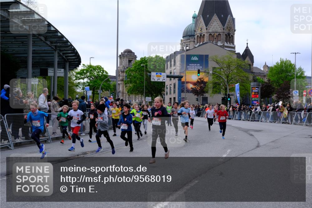 25.04.2026 - Das Zehntel Tim E. http://msf.ph/oto/9568019 25.04.2026 08:51:56 Ziel 1139, 1225, 1273, 1326, 1367, 1589, 1631, 1730, 1769, 1789, 1798, 1943, 2300, 2495, 2673, 2680, 2746, 2797, 2870, 2873, 2877, 2884, 2886, 2901, 2990, 3112, 3164, 3167, 3175, 3214, 3249, 3423, 3512, 3533, 3613, 3654, 3691, 3695, 3811, 3830, 3969, 4037, 4047, 4048 meine-sportfotos.de
