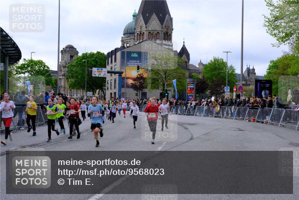 25.04.2026 - Das Zehntel Tim E. http://msf.ph/oto/9568023 25.04.2026 08:51:57 Ziel 1139, 1225, 1273, 1326, 1367, 1589, 1730, 1769, 1789, 1798, 1943, 2300, 2495, 2673, 2680, 2746, 2797, 2870, 2873, 2877, 2884, 2886, 2901, 2990, 3112, 3164, 3167, 3175, 3214, 3423, 3512, 3533, 3613, 3654, 3691, 3695, 3811, 3969, 4037, 4047, 4048 meine-sportfotos.de